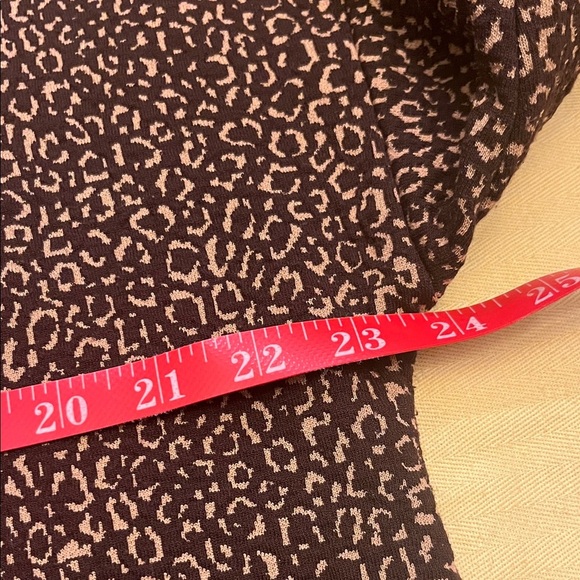 Ann Taylor Brown Animal Print Top size L - Picture 5 of 7